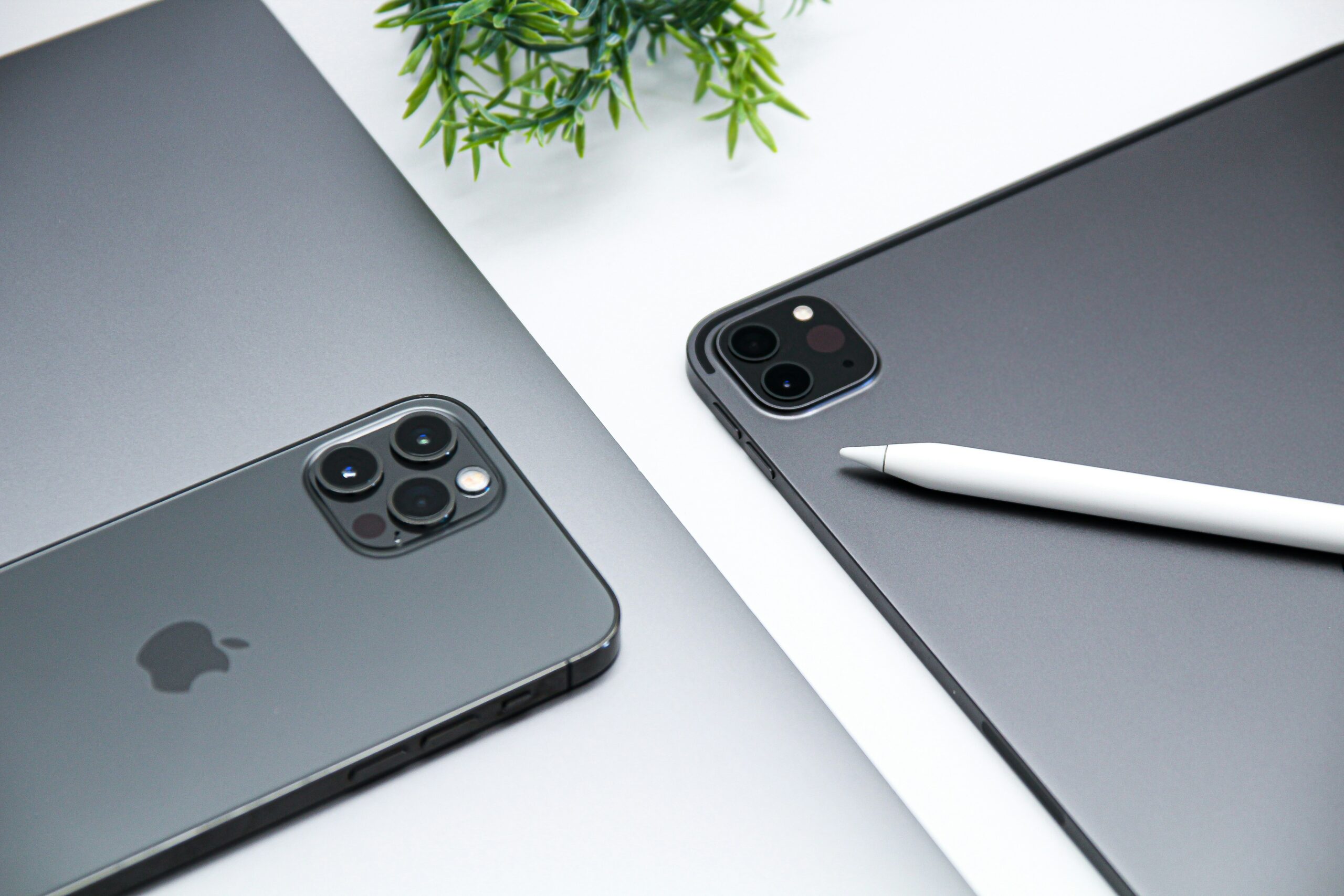 DIY multicam setup with iPhones and iPads for podcast and video content